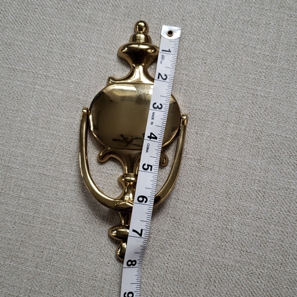 Hampton brass door knockers - Picture 6 of 8